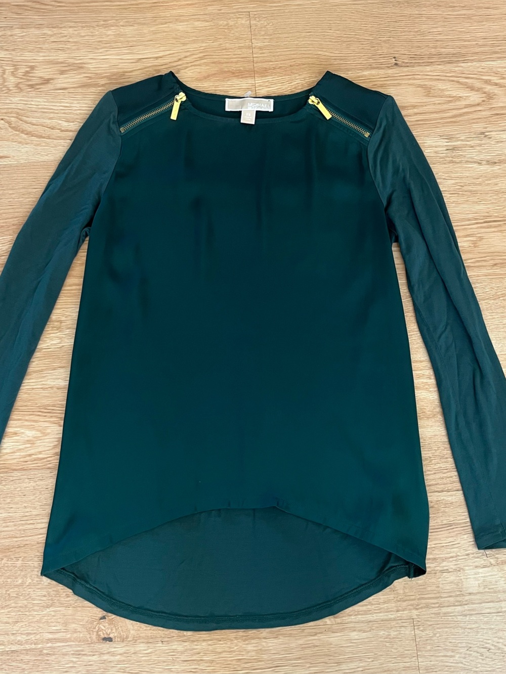Michael Kors Blouse Size XS Green Shoulder Zip Long Sleeve Hi-Lo Top